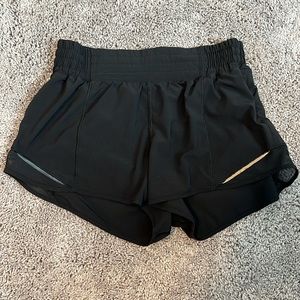 Lululemon Hotty Hot High Rise Shorts 2.5”